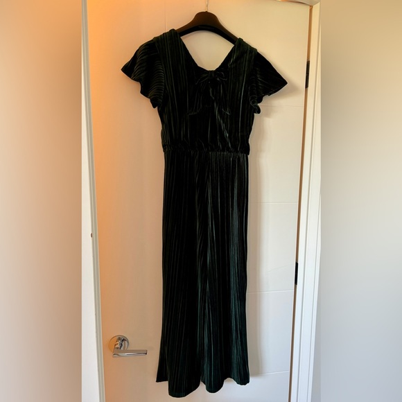 Zunie Kids Flutter Sleeve Green Velvet Jumpsuit bow closure size 12 big kids - Picture 5 of 13